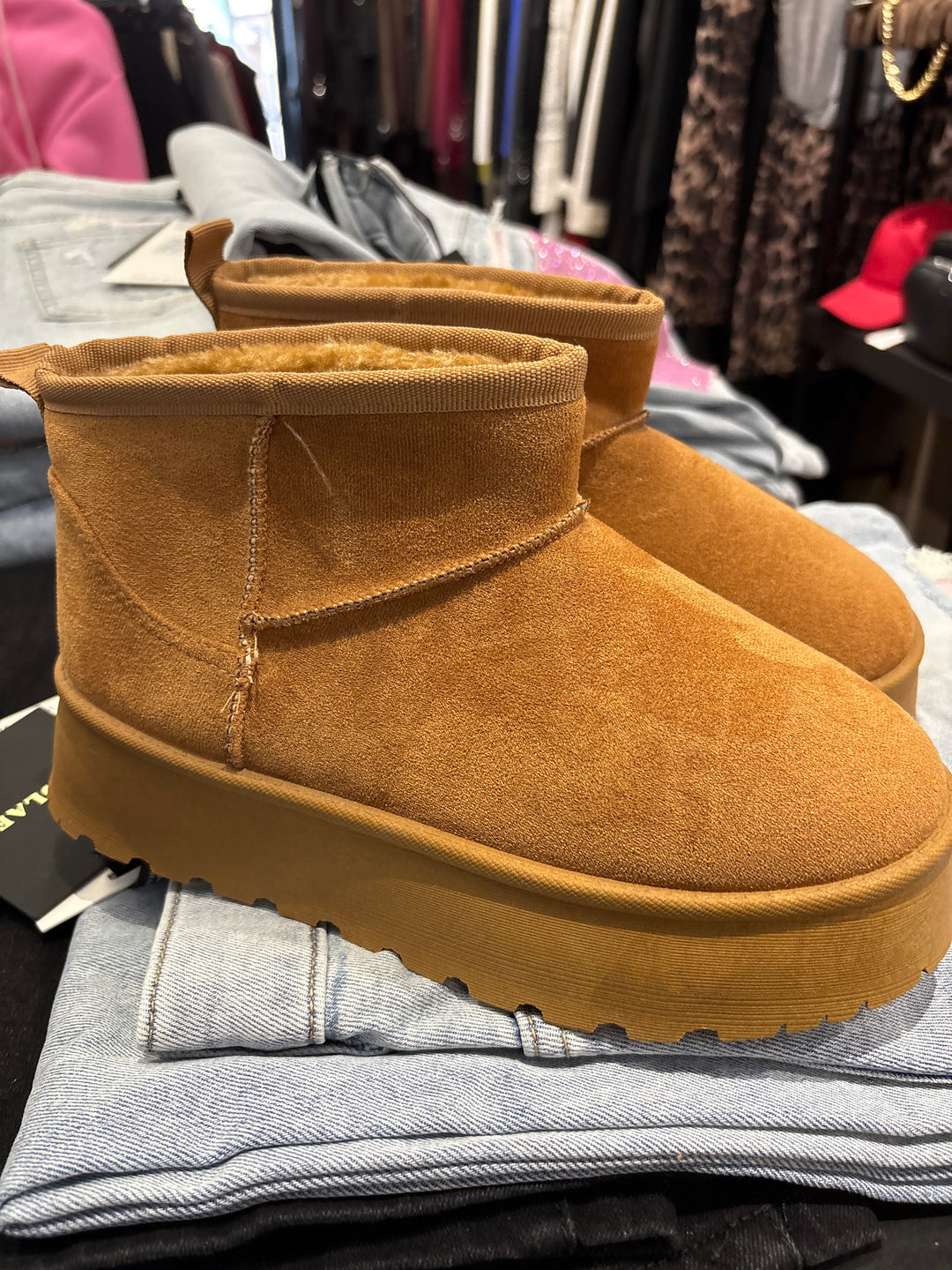 ugg mood